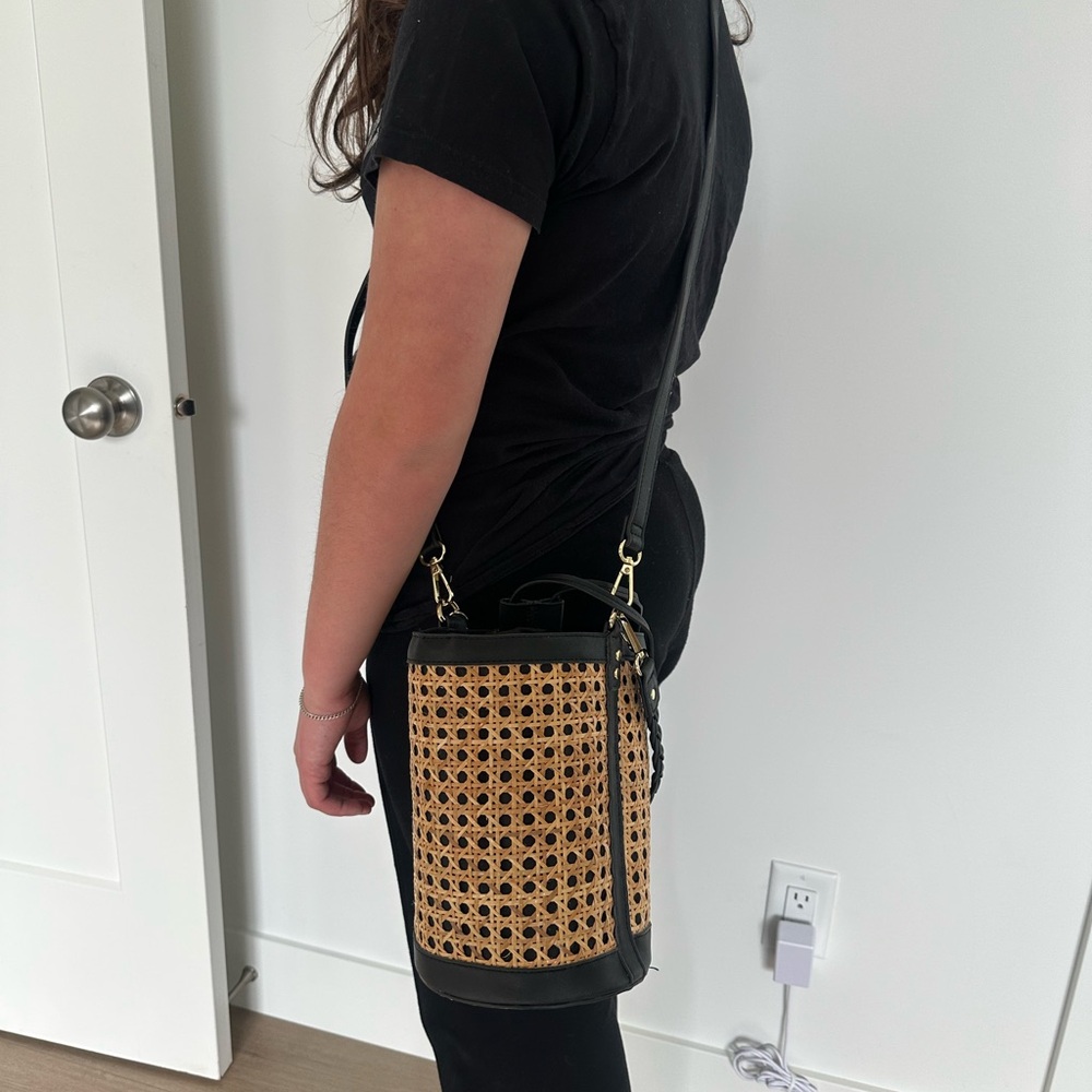 Tommy Bahama Woven Bucket Bag